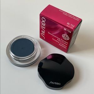 Shiseido Shimmering Cream Eye Color - BL722 Blue